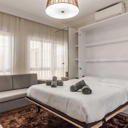 Apartment Stylish Studio Near Plaza De La Merced - Center