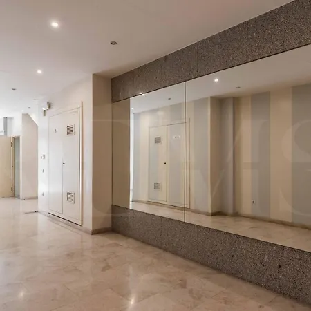 Stylish Studio Near Plaza De La Merced - Center Apartment Malaga